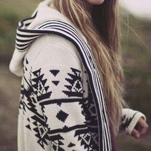 Urban Outfitters Ecote Sweater size Small